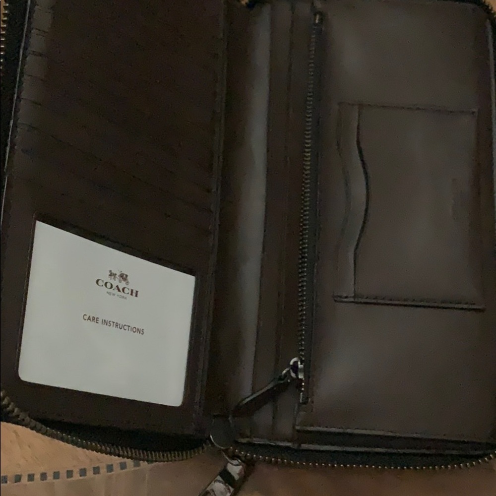Coach Wallet - Picture 3 of 8